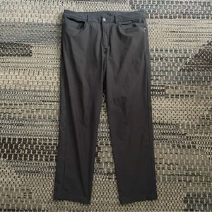 Men’s Lululemon ABC Classic Flat Front Pants in Charcoal Gray, Waist Size 34